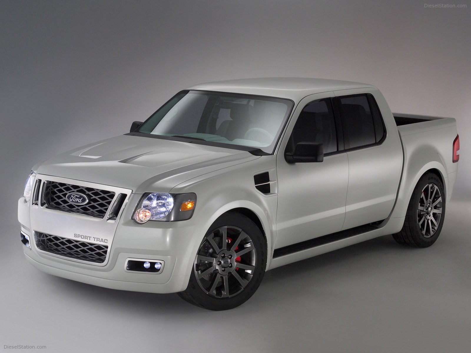 Ford Explorer Sport Trac (2005